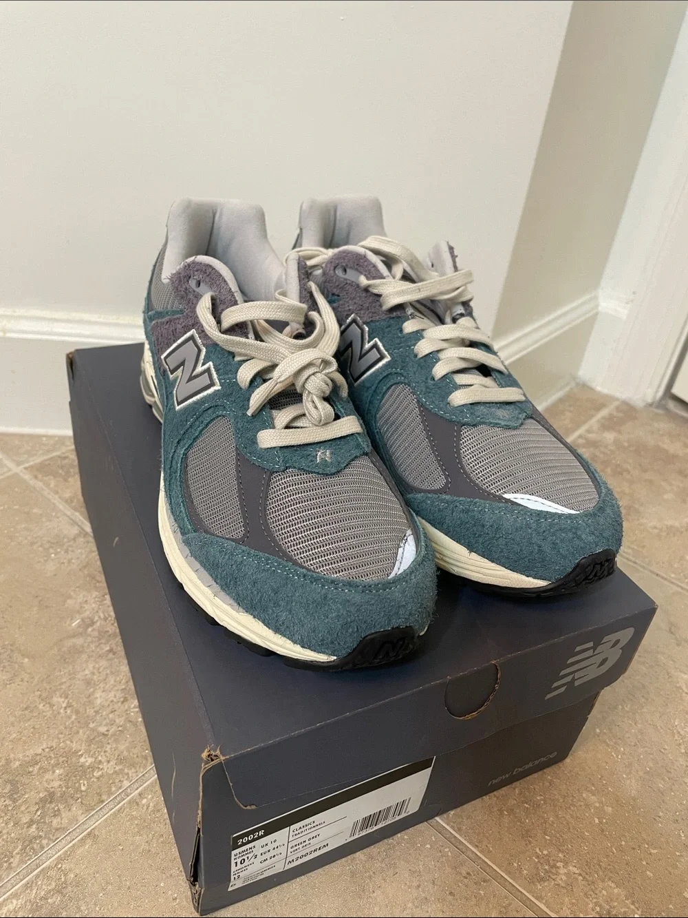 New Balance Teal & Gray Retro Runner